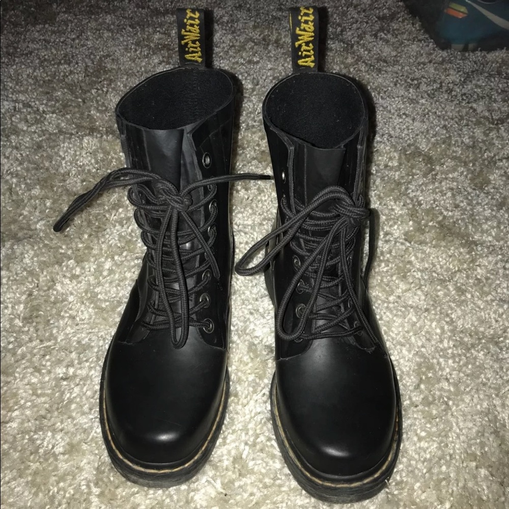 Dr. Marten’s- Airwalk